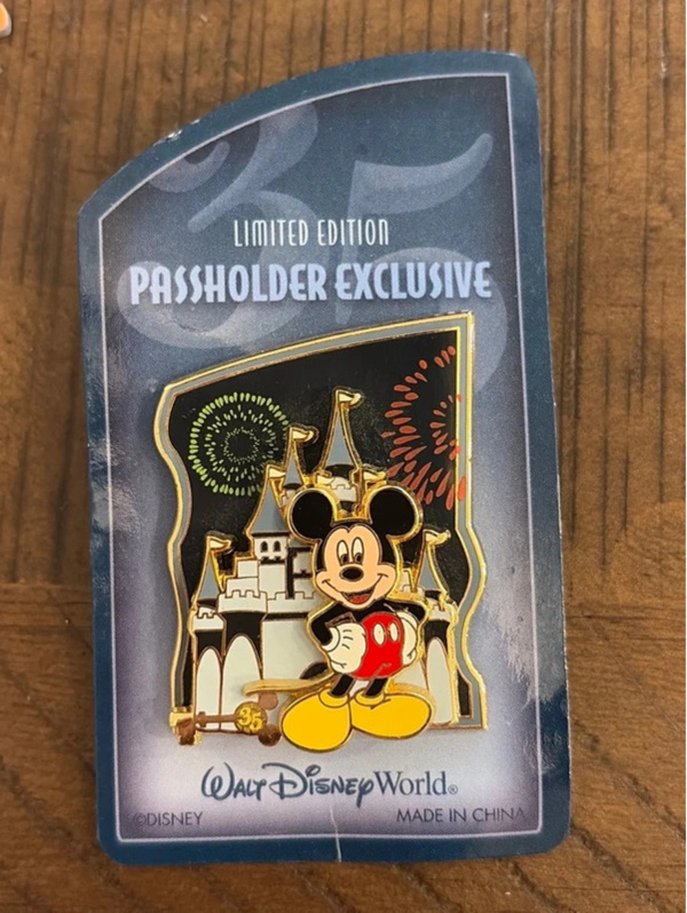 Disney WDW 35th Anniversary Mickey Castle Fireworks PH Exclusive Pin LE 6000